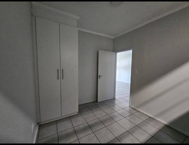 2 BEDROOM PROPERTY TO RENT IN FLORIDA